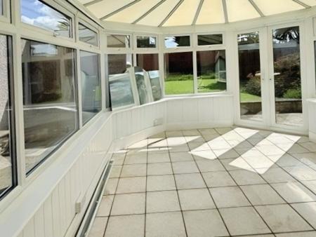 2 bedroom Semi-detached bungalow for sale in Primrose Hill, Oadby, LE2