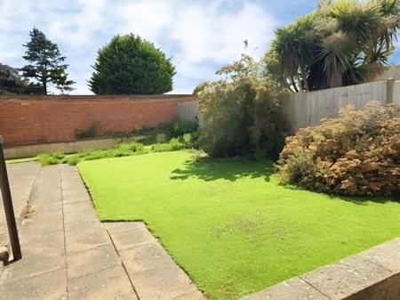 2 bedroom Semi-detached bungalow for sale in Primrose Hill, Oadby, LE2