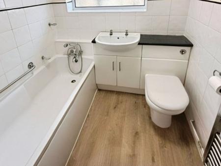 2 bedroom Semi-detached bungalow for sale in Primrose Hill, Oadby, LE2