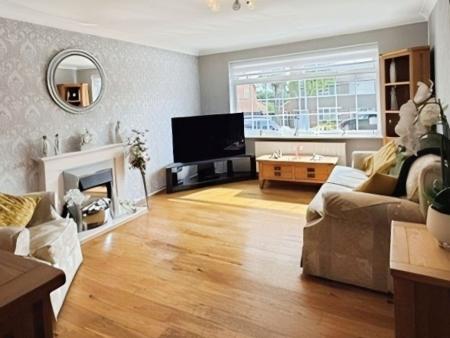2 bedroom Bungalow for sale in Derwent Walk, Oadby, LE2