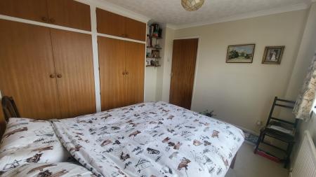 3 bedroom Detached house for sale in Cranwell Close, Leicester, LE5