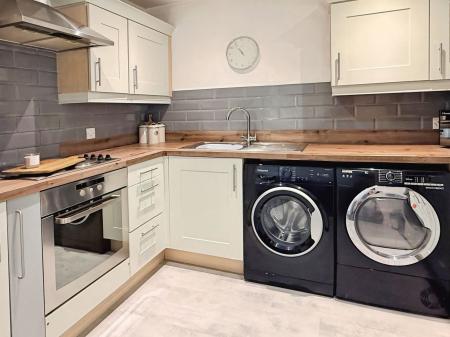 2 bedroom Flat for sale in Birkby Close, Hamilton, LE5