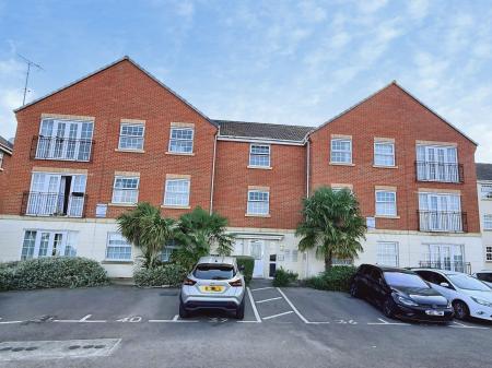 2 bedroom Flat for sale in Birkby Close, Hamilton, LE5