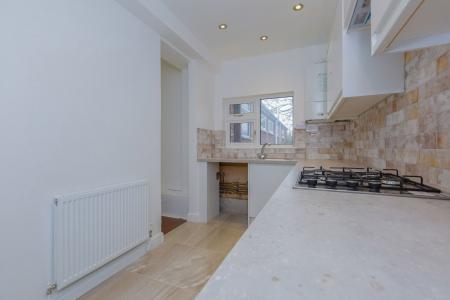 2 bedroom Flat to let in Holbrook Road, Leicester, LE2