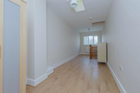 2 bedroom Flat to let in Holbrook Road, Leicester, LE2