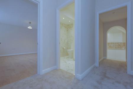 2 bedroom Flat to let in Holbrook Road, Leicester, LE2