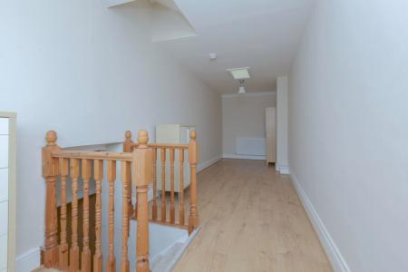 2 bedroom Flat to let in Holbrook Road, Leicester, LE2