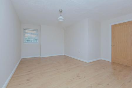 2 bedroom Flat to let in Holbrook Road, Leicester, LE2
