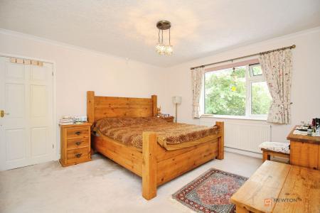 5 bedroom Detached house for sale in Church Lane, Stoughton, LE2