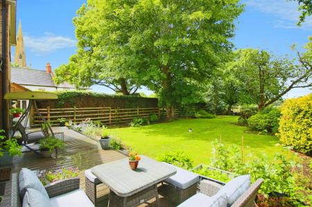 5 bedroom Detached house for sale in Church Lane, Stoughton, LE2