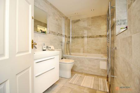 5 bedroom Detached house for sale in Church Lane, Stoughton, LE2