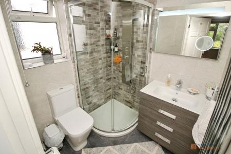 5 bedroom Detached house for sale in Church Lane, Stoughton, LE2