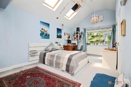 5 bedroom Detached house for sale in Church Lane, Stoughton, LE2