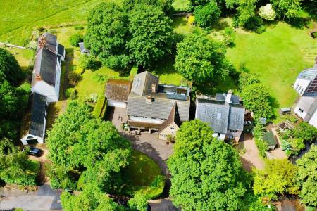 5 bedroom Detached house for sale in Church Lane, Stoughton, LE2