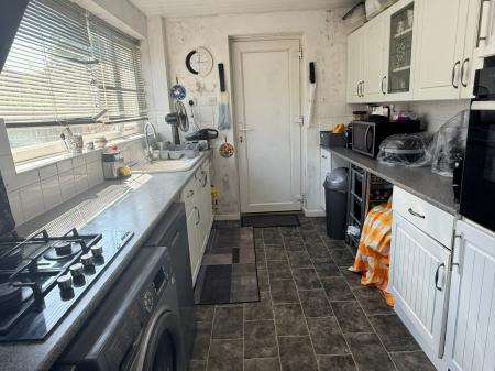 3 bedroom Semi-detached house for sale in Briar Meads, Oadby, LE2