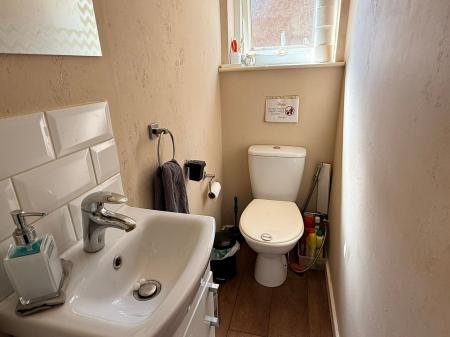 3 bedroom Semi-detached house for sale in Briar Meads, Oadby, LE2