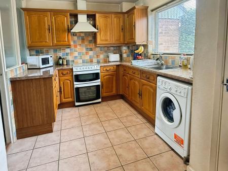 3 bedroom Terraced House for sale in Borrowdale Way, Leicester, LE5