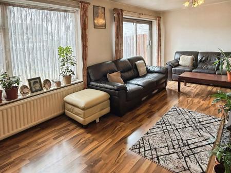 3 bedroom Terraced House for sale in Borrowdale Way, Leicester, LE5