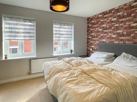 3 bedroom Terraced House for sale in Barnards Way, Kibworth Harcourt, LE8