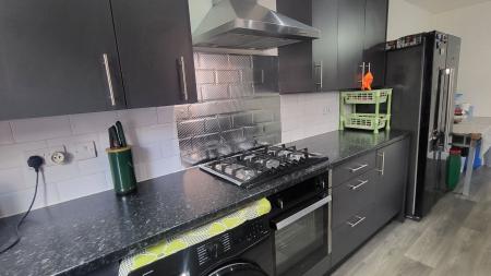 3 bedroom Terraced House for sale in Meynell Road, Leicester, LE5