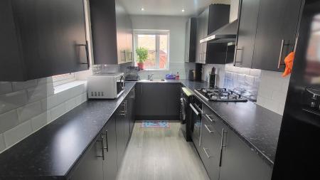 3 bedroom Terraced House for sale in Meynell Road, Leicester, LE5