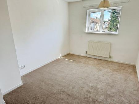 3 bedroom Semi-detached house for sale in Sunbury Green, Leicester, LE5