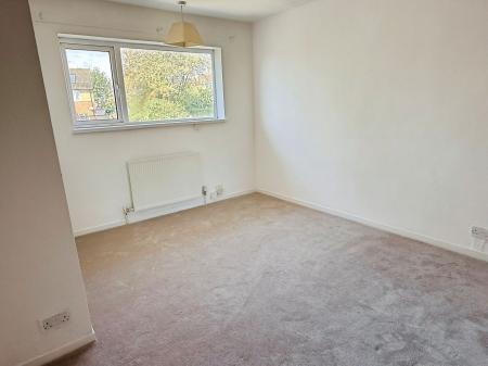 3 bedroom Semi-detached house for sale in Sunbury Green, Leicester, LE5