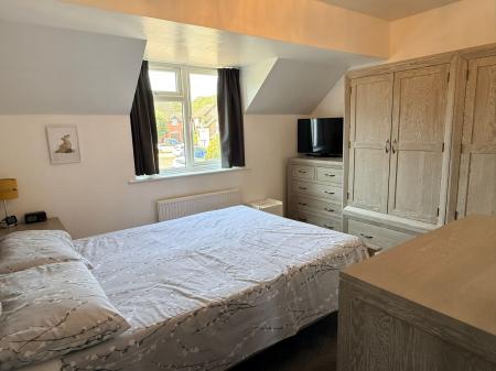 3 bedroom Detached house for sale in Elliot Close, Oadby, LE2