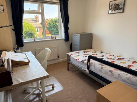 3 bedroom Detached house for sale in Elliot Close, Oadby, LE2