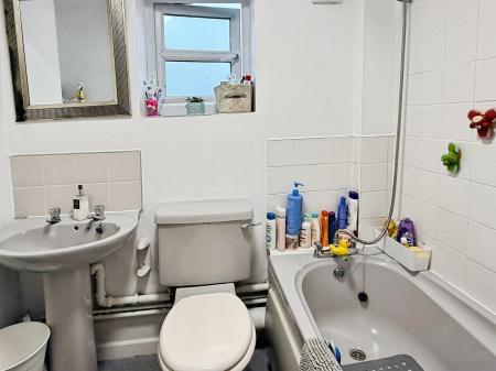 2 bedroom Terraced House for sale in White Hart Close, Billesdon, LE7