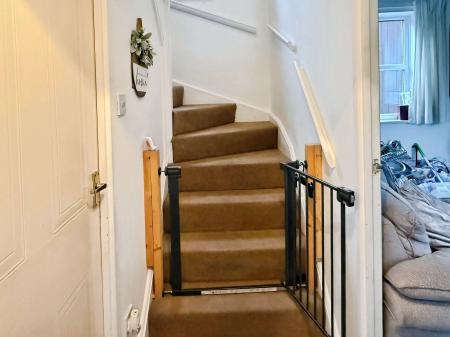 2 bedroom Terraced House for sale in White Hart Close, Billesdon, LE7