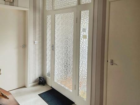 3 bedroom Detached house for sale in Kent Drive, Oadby, LE2
