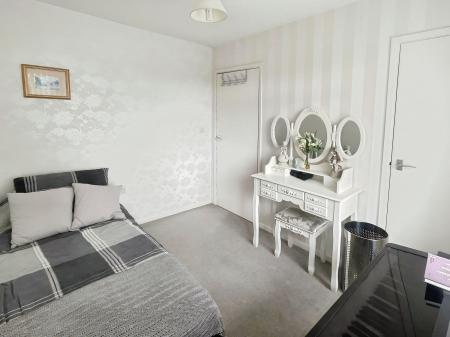 3 bedroom Detached house for sale in Kent Drive, Oadby, LE2