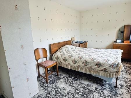 2 bedroom Semi-detached house for sale in Brindley Rise, Leicester, LE5