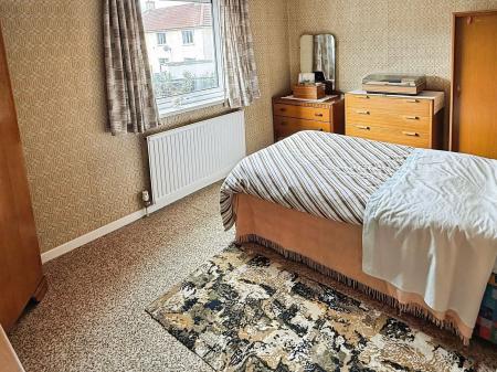 2 bedroom Semi-detached house for sale in Brindley Rise, Leicester, LE5