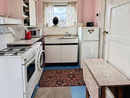 2 bedroom Semi-detached house for sale in Brindley Rise, Leicester, LE5