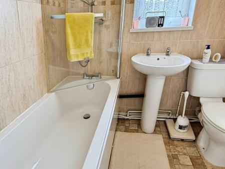 2 bedroom Semi-detached house for sale in Brindley Rise, Leicester, LE5