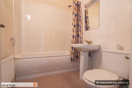 1 bedroom Flat to let in Victoria Park Road, Leicester, LE2