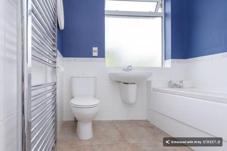5 bedroom Detached house to let in Holyoake Street, Enderby, LE19