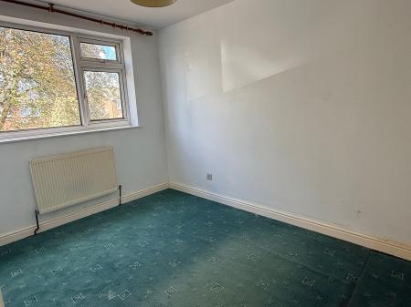 5 bedroom Detached house for sale in Coombe Rise, Oadby, LE2