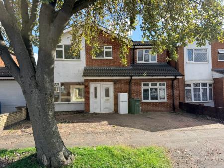 Coombe Rise, Oadby, LE2
