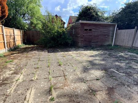 5 bedroom Detached house for sale in Coombe Rise, Oadby, LE2