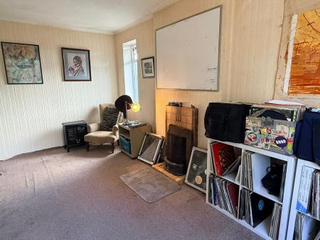 3 bedroom Detached house for sale in Spencefield Drive, Leicester, LE5