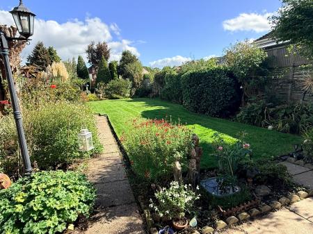 3 bedroom Detached house for sale in Spencefield Drive, Leicester, LE5