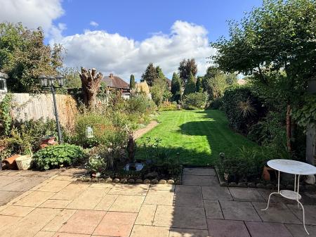 3 bedroom Detached house for sale in Spencefield Drive, Leicester, LE5