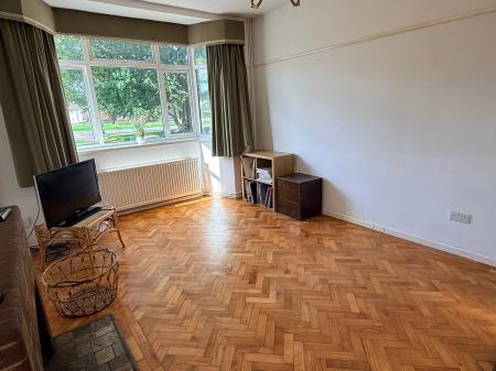 3 bedroom Detached house for sale in Spencefield Drive, Leicester, LE5
