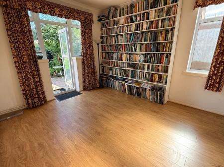 3 bedroom Detached house for sale in Spencefield Drive, Leicester, LE5