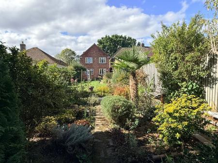 3 bedroom Detached house for sale in Spencefield Drive, Leicester, LE5