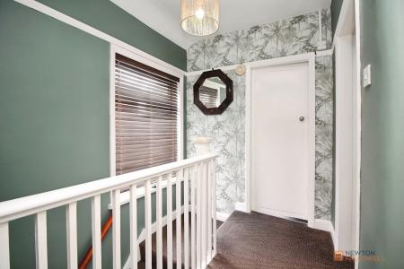 3 bedroom Semi-detached house for sale in Stonesby Avenue, Leicester, LE2