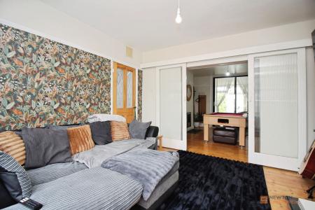 3 bedroom Semi-detached house for sale in Stonesby Avenue, Leicester, LE2